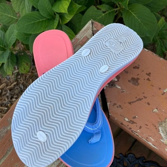 Athletic Works Colored Flip Flop Sandals - Picture 2 of 4